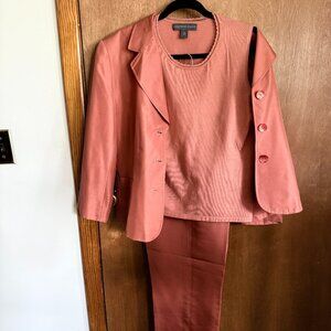 Josephine Chaus Silk 3 piece silk Pants Suit